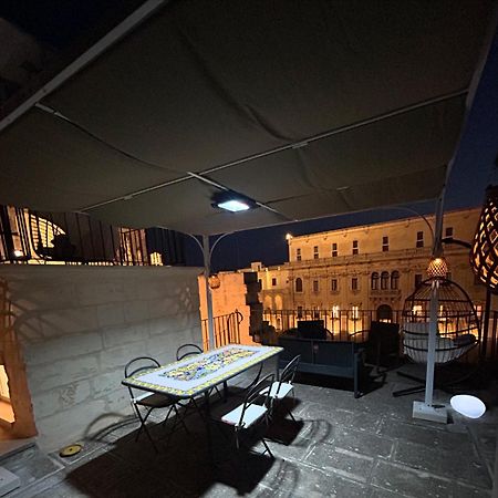 Palazzo Lanzilao'S Rooms Lecce Buitenkant foto