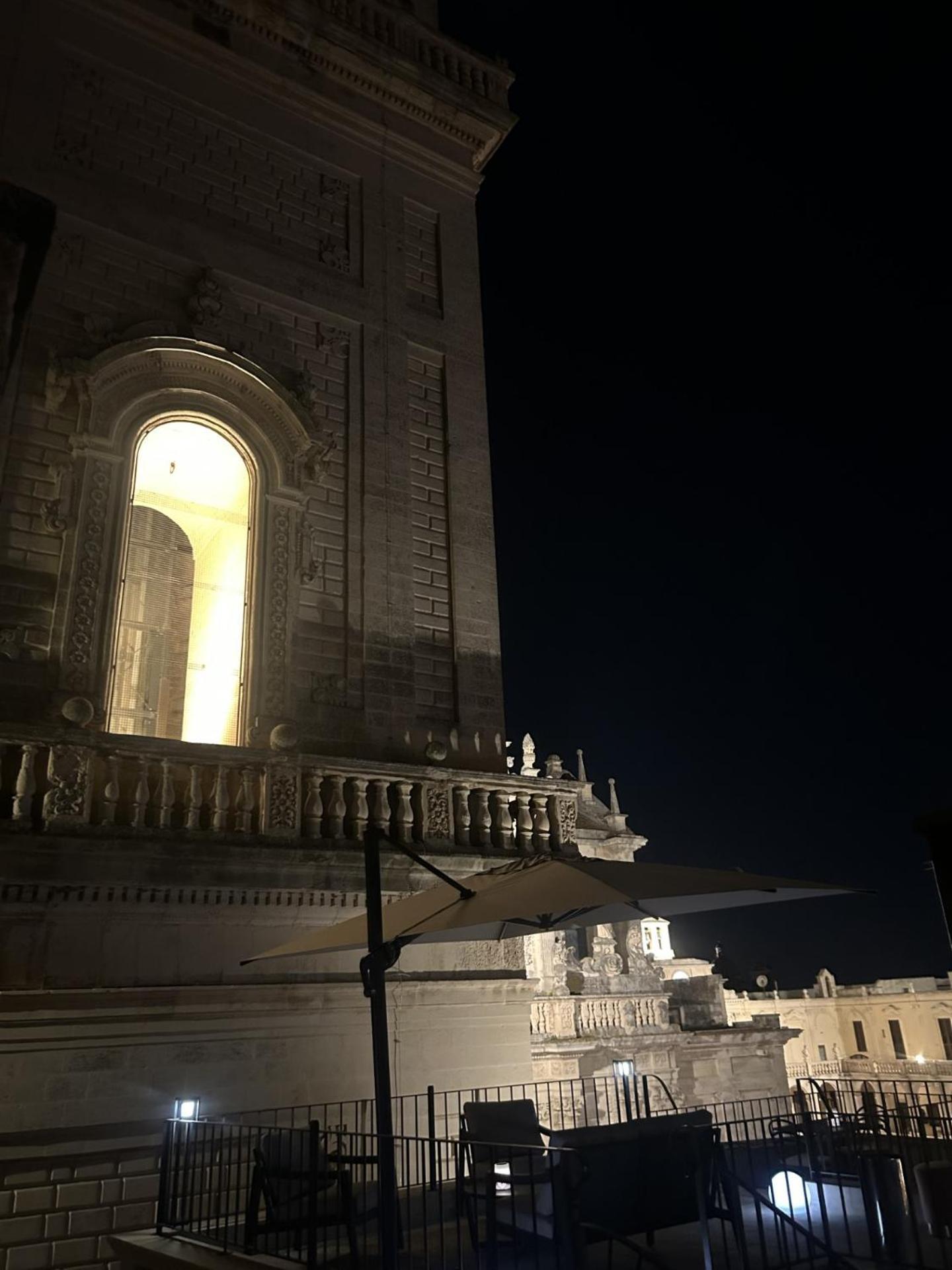 Palazzo Lanzilao'S Rooms Lecce Buitenkant foto